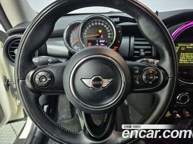 Mini Cooper D 3세대, 2015 9