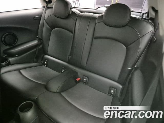 Mini Cooper D 3세대, 2015 12