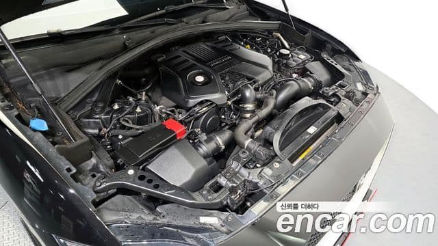 Jaguar F-PACE 30d S, 2017 6