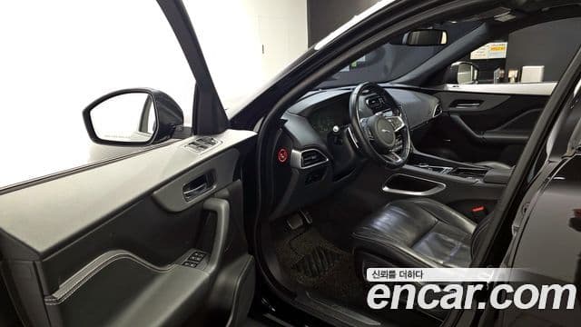 Jaguar F-PACE 30d S, 2017 10