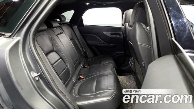 Jaguar F-PACE 30d S, 2017 12