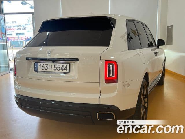 Rolls-Royce Cullinan, 2022 2