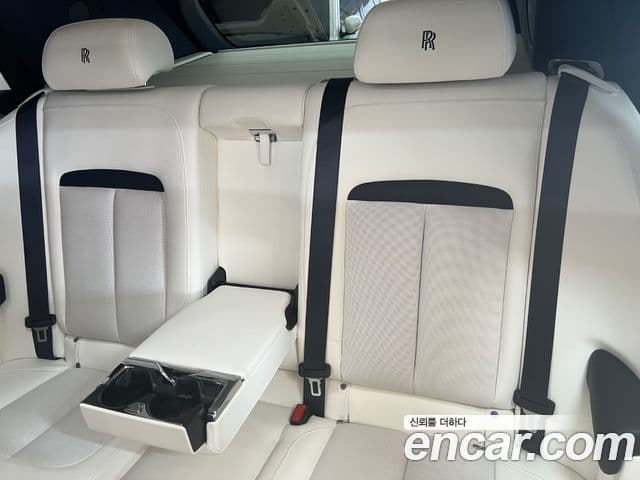 Rolls-Royce Cullinan, 2022 10