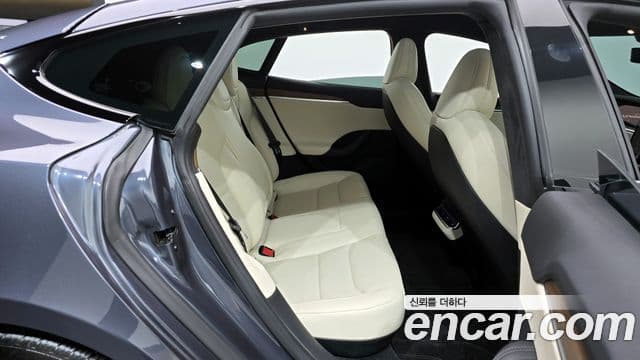 Tesla модель S, 2023 12