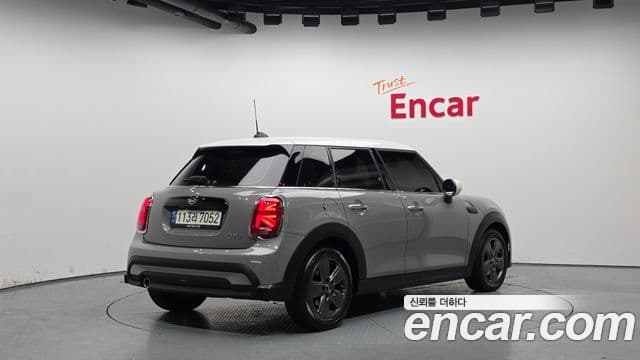 Mini Cooper 3세대, 2023 2