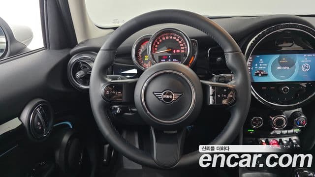 Mini Cooper 3세대, 2023 13