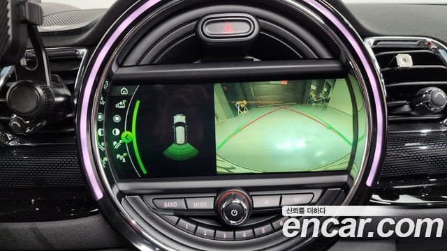 Mini Cooper 클럽맨 2세대, 2017 16