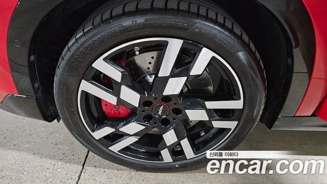 Mini Cooper S Countryman 3세대 ALL4 JCW, 2025 все фото