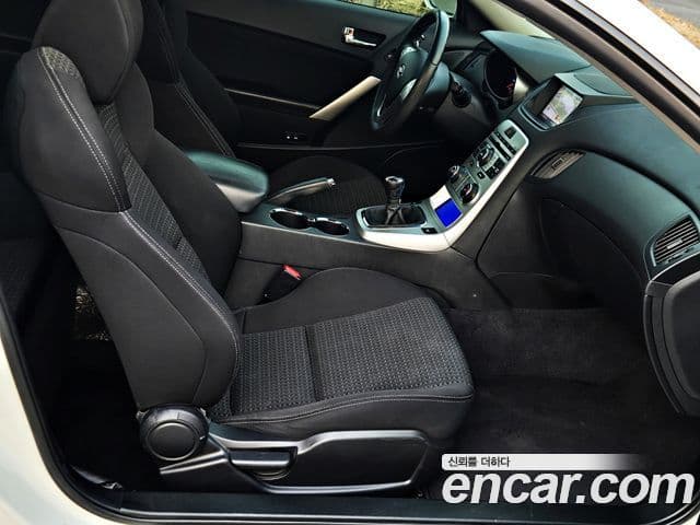 Hyundai Genesis купе 200 турбо D, 2010 7