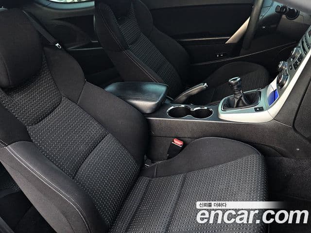 Hyundai Genesis купе 200 турбо D, 2010 11