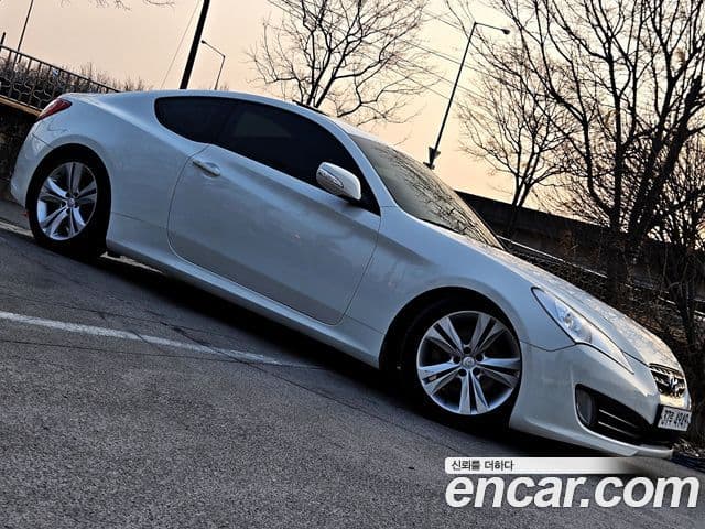 Hyundai Genesis купе 200 турбо D, 2010 19