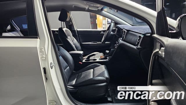 Kia Sportage 4세대 дизель 1.7 2WD Trendy, 2018 10