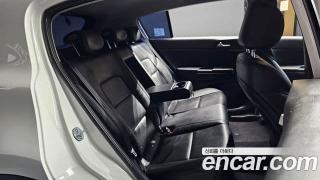 Kia Sportage 4세대 дизель 1.7 2WD Trendy, 2018 12