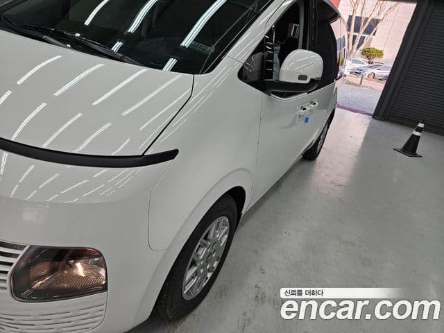 Hyundai Staria Modern, 2025 2