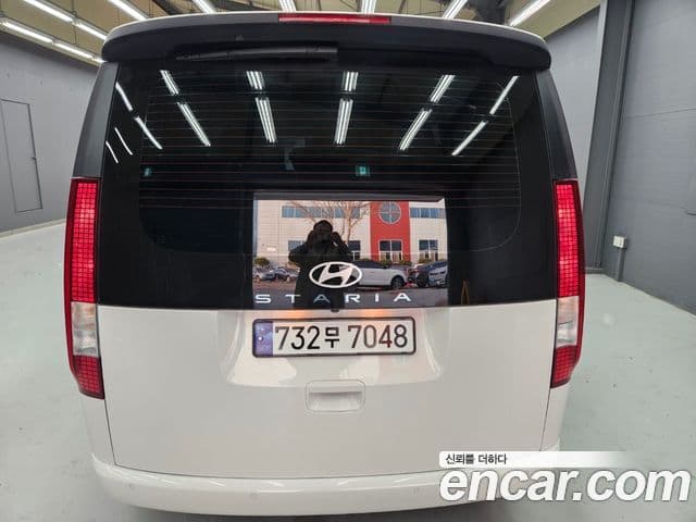 Hyundai Staria Modern, 2025 4