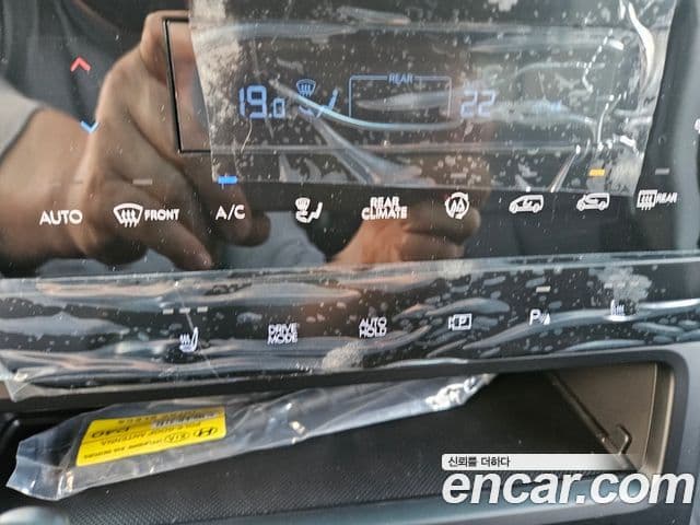 Hyundai Staria Modern, 2025 11