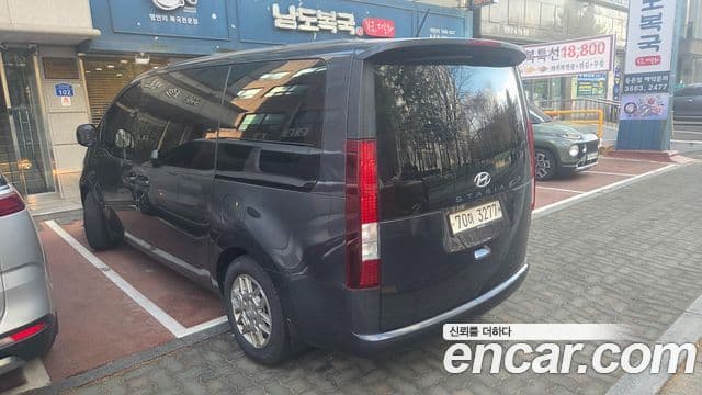 Hyundai Staria Modern, 2024 4