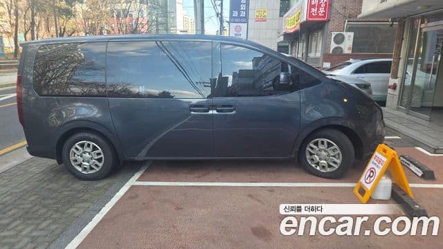 Hyundai Staria Modern, 2024 7