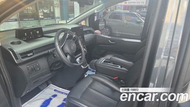 Hyundai Staria Modern, 2024 9