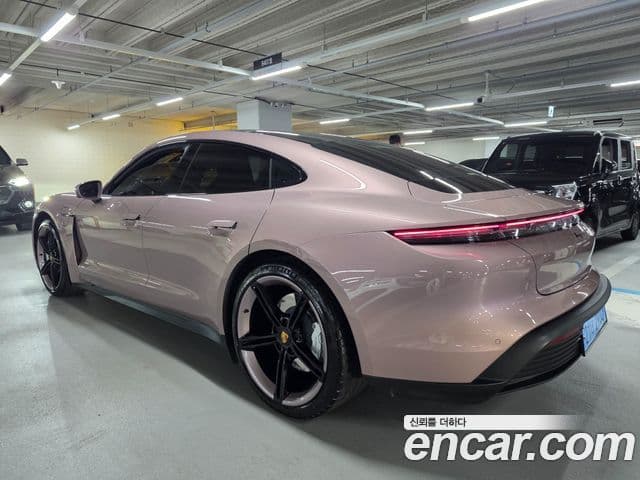 Porsche 타이칸 4S, 2024 12