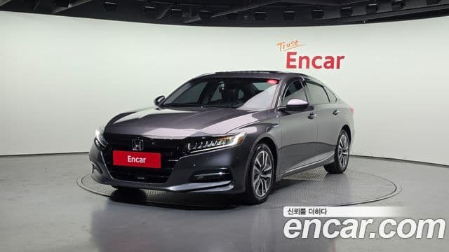 Honda Accord 10세대 2.0 гибрид Туринг (Touring), 2020 1