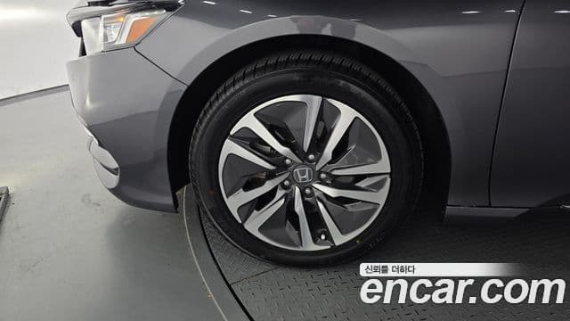 Honda Accord 10세대 2.0 гибрид Туринг (Touring), 2020 все фото