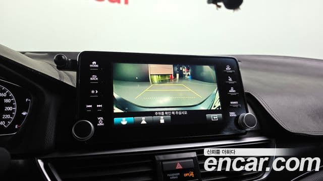 Honda Accord 10세대 2.0 гибрид Туринг (Touring), 2020 15