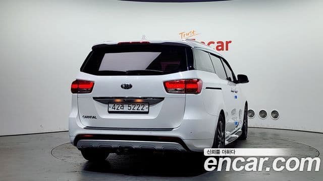 Kia All New Carnival Prestige, 2018 4