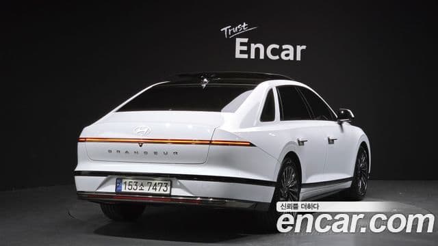 Hyundai Grandeur (GN7) Calligraphy, 2024 2