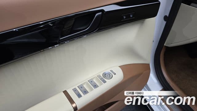 Hyundai Grandeur (GN7) Calligraphy, 2024 17