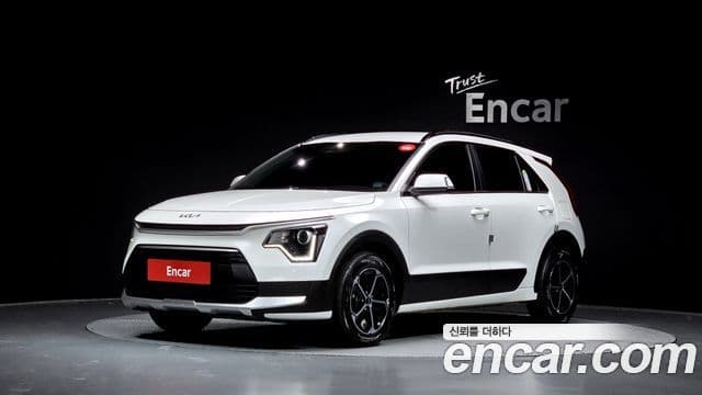 Kia D All New Niro Prestige, 2024 1