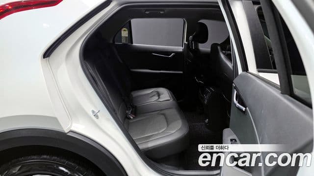 Kia D All New Niro Prestige, 2024 12