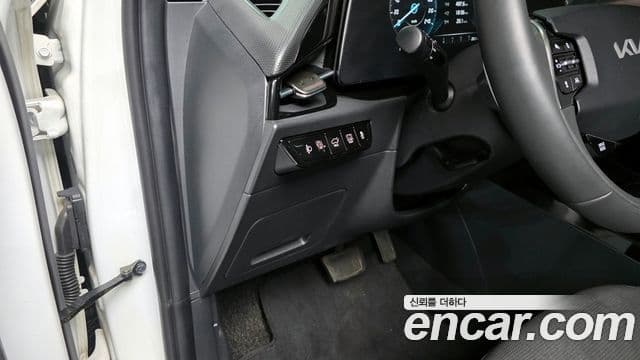 Kia D All New Niro Prestige, 2024 17