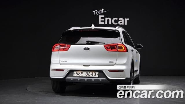 Kia Niro Noblesse, 2018 4