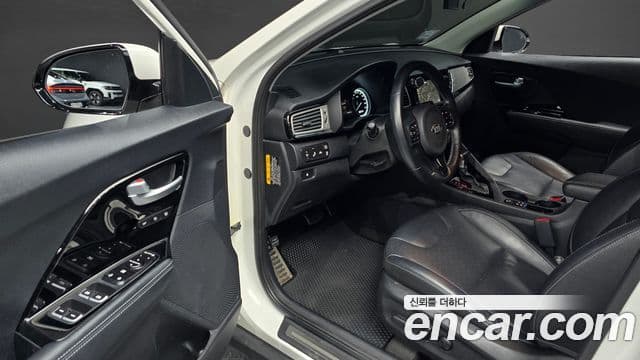 Kia Niro Noblesse, 2018 11