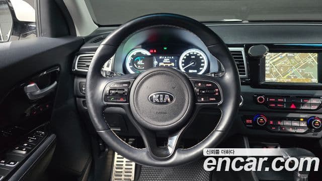 Kia Niro Noblesse, 2018 13