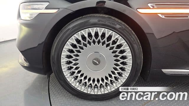 Genesis G90 Premium Luxury, 2021 все фото