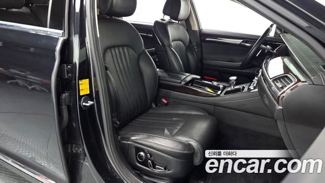 Genesis G90 Premium Luxury, 2021 10