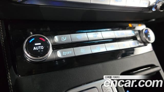 Genesis G90 Premium Luxury, 2021 16