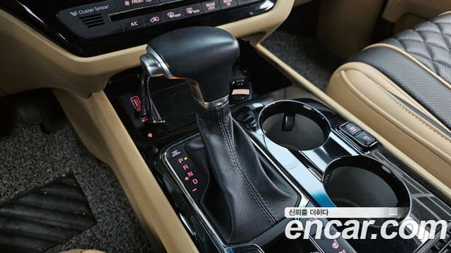 Kia The / новый New Carnival Noblesse Special, 2019 9