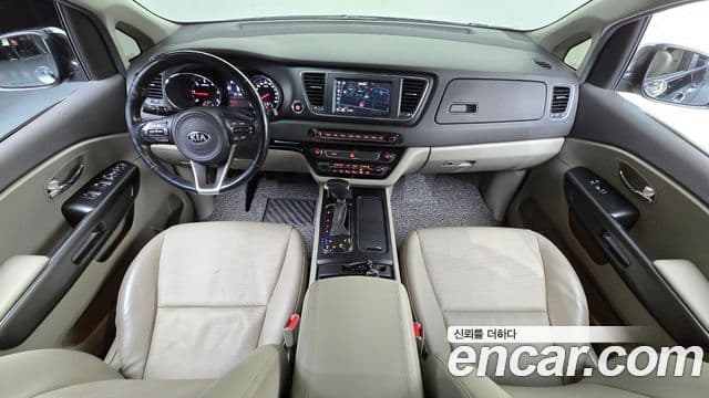 Kia All New Carnival Luxury, 2017 7