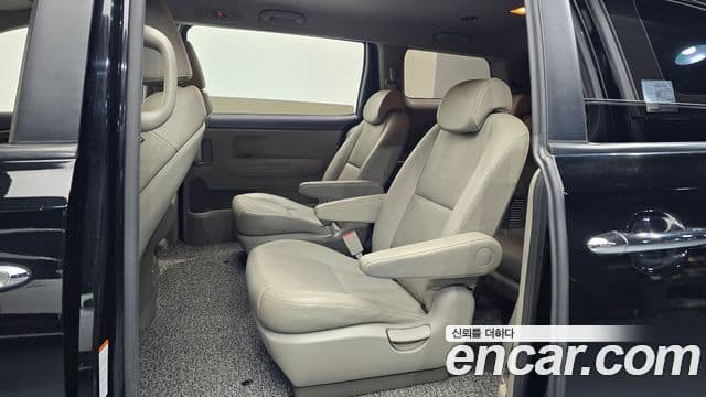 Kia All New Carnival Luxury, 2017 12