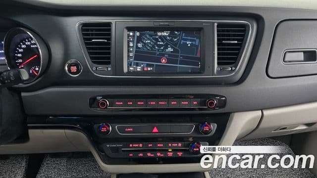 Kia All New Carnival Luxury, 2017 15