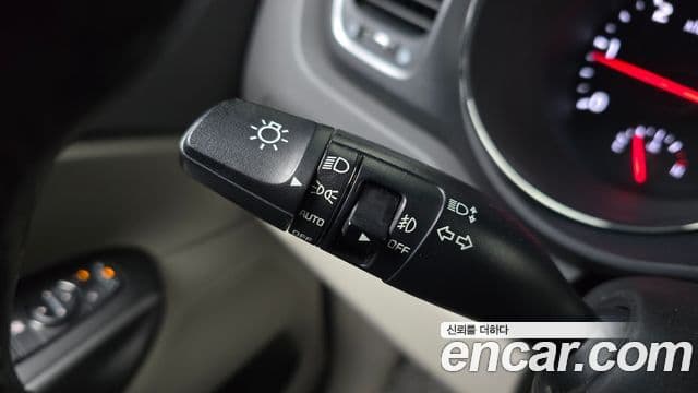 Kia All New Carnival Luxury, 2017 17