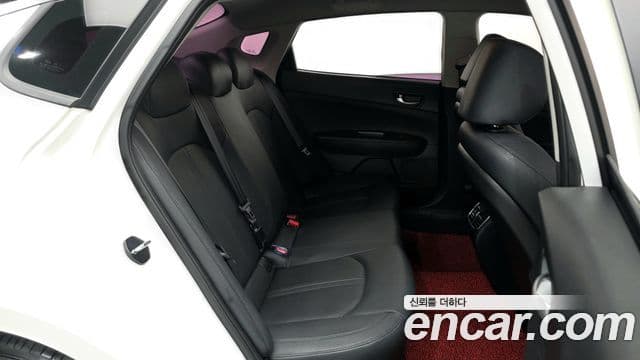 Kia K5 гибрид 2세대 Prestige, 2017 12