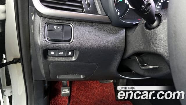 Kia K5 гибрид 2세대 Prestige, 2017 13