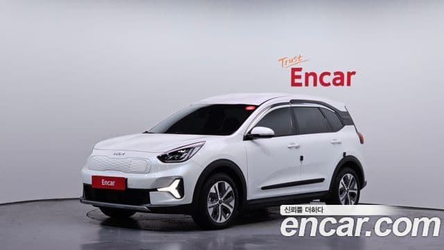 Kia Niro Plus Air (таксомоторный тип), 2023 1