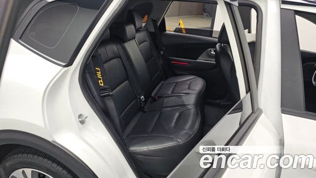 Kia Niro Plus Air (таксомоторный тип), 2023 12