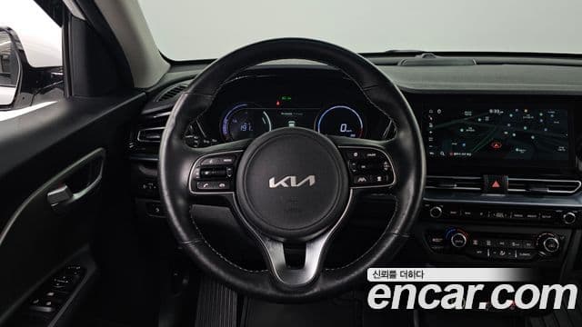 Kia Niro Plus Air (таксомоторный тип), 2023 14