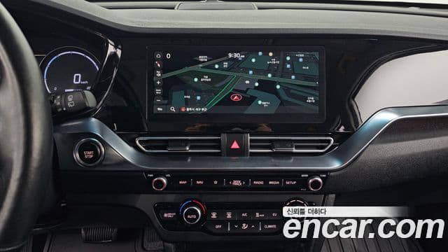 Kia Niro Plus Air (таксомоторный тип), 2023 15